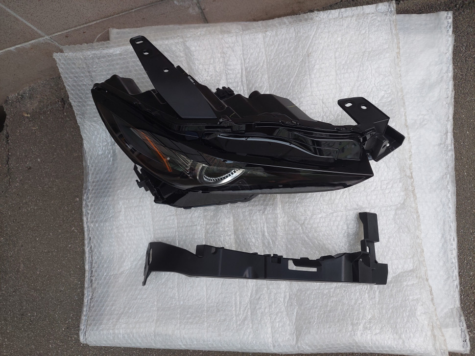 Фара Mazda cx-30 led AFS USA Фара Мазда СХ 30 Адаптивная Америка 2023 2022 2021 2020 DGJ151030B