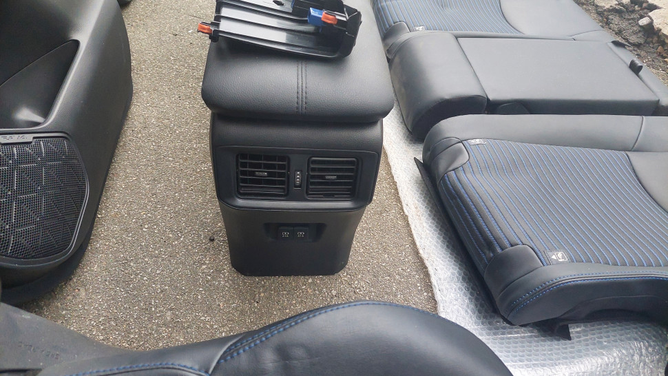Сиденье Toyota Rav4 2019 2020 2021 2022 2023 Кожа Салон Тойота Рав4 кресло, карты, подлокотник.