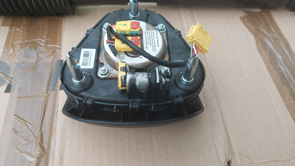 Подушка безопасности Tesla model 3 airbag в руль водительская 2018+