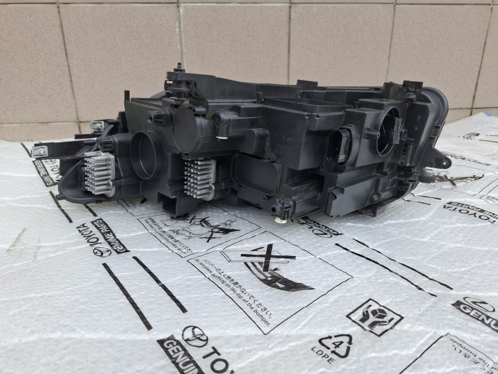 Фара Tiguan 2 2021 - 2024 правая с блоками Full led Фара Тигуан 2 5NB941082C