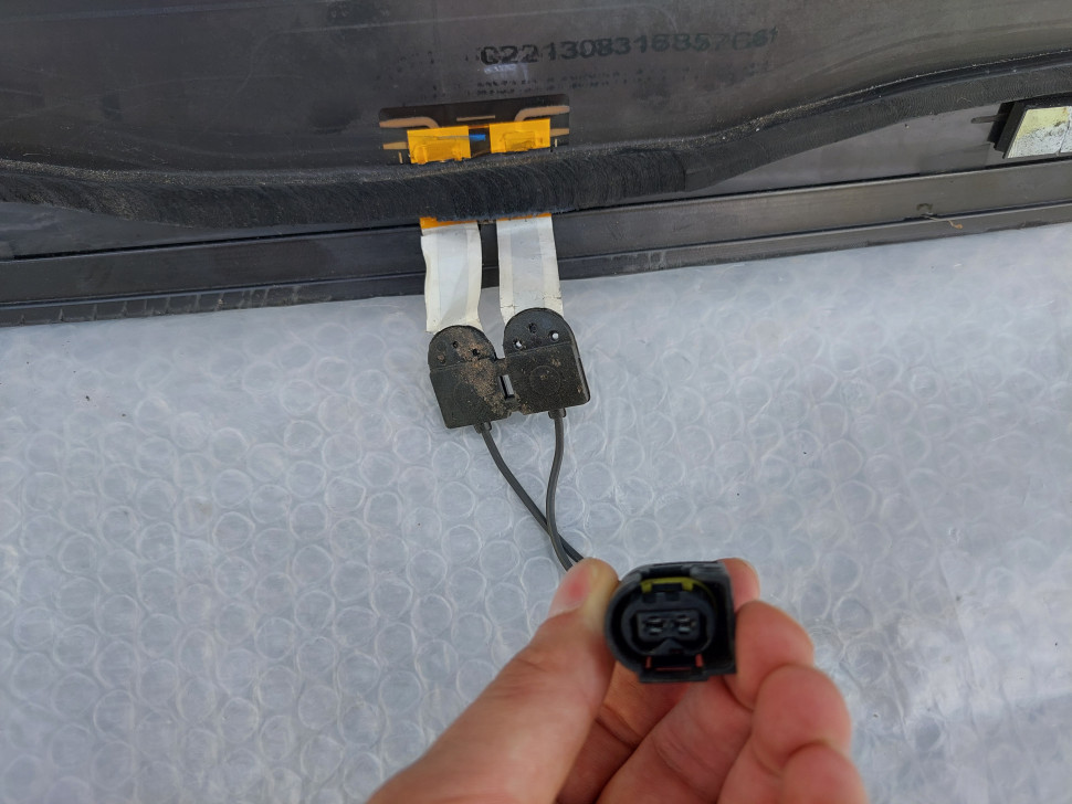 Лобовое стекло Mercedes W212 обогрев стекло Мерседес 212 A2126701200