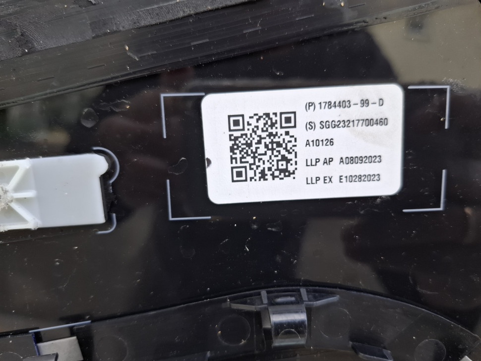 Б/У Лобовое стекло Tesla Model Y 2023 2024 2025 автопилот 4 полосы Скло Тесла У