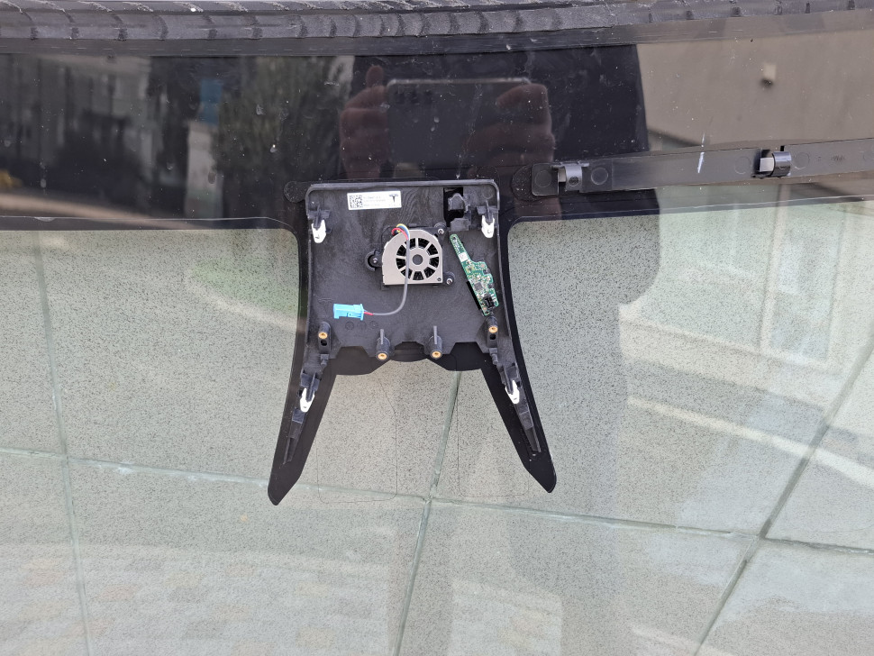 Б/У Лобовое стекло Tesla Model Y 2023 2024 2025 автопилот 4 полосы Скло Тесла У