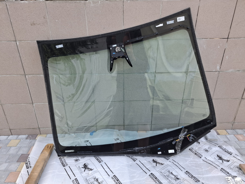 Б/У Лобовое стекло Tesla Model Y 2023 2024 2025 автопилот 4 полосы Скло Тесла У