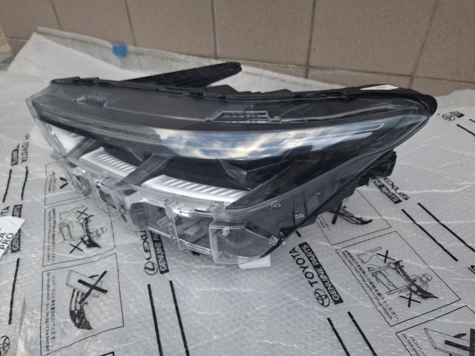 Фара Ford Mustang Mach-E Premium левая Америка фара Форд Мустанг Мач Е LJ8Z13008AH LJ8B-13E015-DF