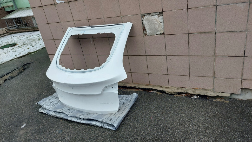 Крышка багажника Tesla model Y MY ляда Тесла модел У Киев, Крашена