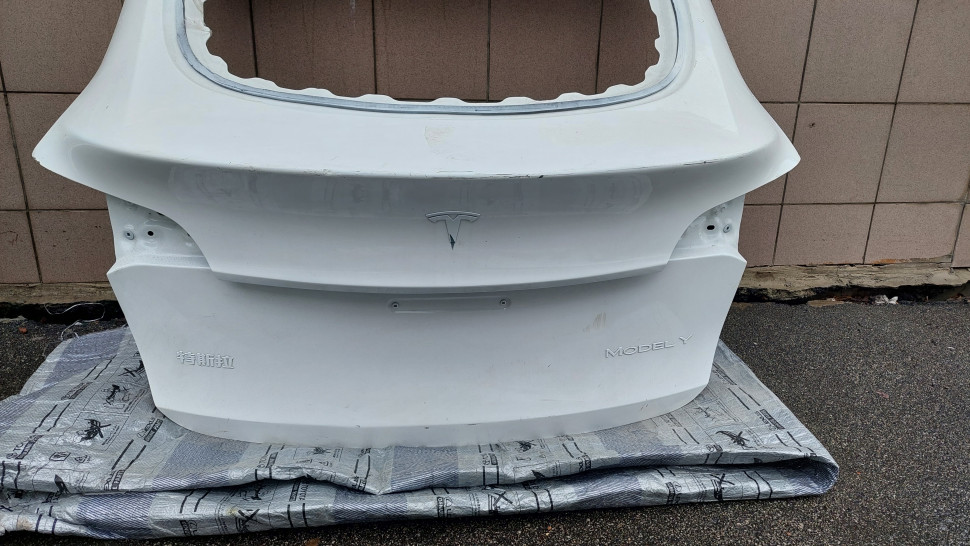 Крышка багажника Tesla model Y MY ляда Тесла модел У Киев, Крашена