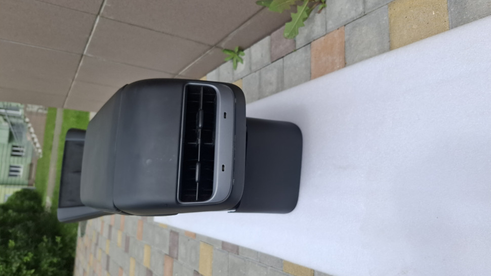 В сборе Tesla Model Y / 3 Центральная консоль Tesla Model Y / 3 2020 - 2025 с проводкой, кожа подлокотник Tesla Y / 3, подстаканник Тесла У 108790000I