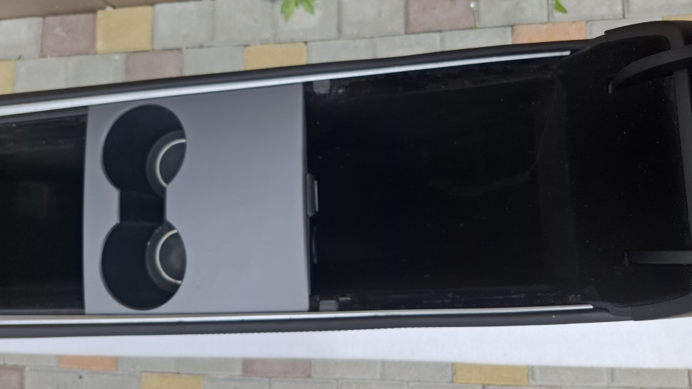 В сборе Tesla Model Y / 3 Центральная консоль Tesla Model Y / 3 2020 - 2025 с проводкой, кожа подлокотник Tesla Y / 3, подстаканник Тесла У 108790000I