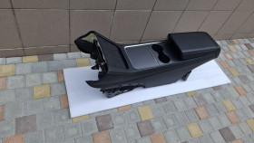 В сборе Tesla Model Y / 3 Центральная консоль Tesla Model Y / 3 2020 - 2025 с проводкой, кожа подлокотник Tesla Y / 3, подстаканник Тесла У 108790000I