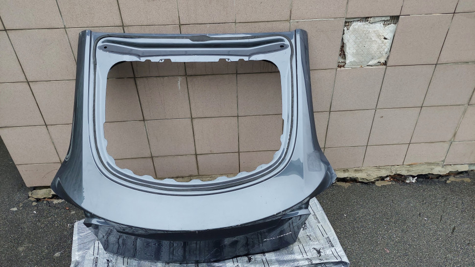 Ляда Tesla model Y MY 2023 2022 2021 2020 Крышка багажника Тесла У, дефект