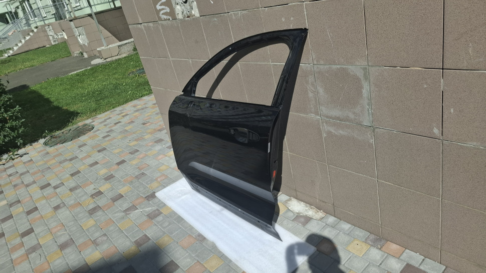 Двері VOLVO XC40 передні ліві 2017 2018 2019 2020 2021 2022 2023 Onyx Black Дверь передняя левая VOLVO XC 40 мілкий дефект 31479738