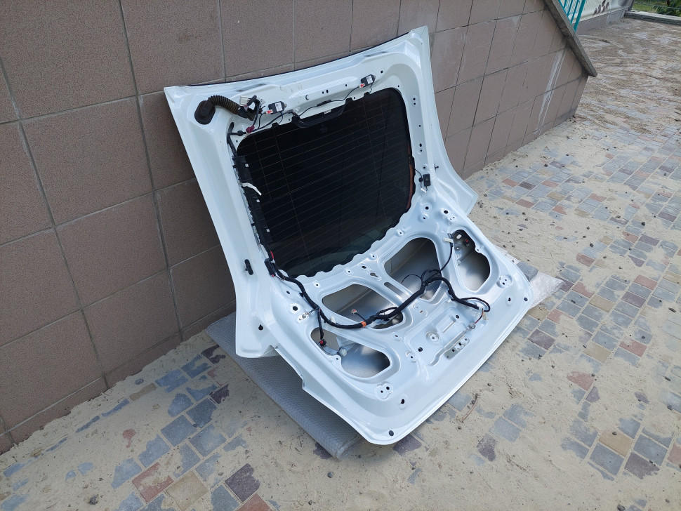 Крышка багажника Tesla model Y 2020 2021 2022 2023 ляда Тесла модел У 1493410-EC-A 1493410-E0-A 1493410-S0-A 1493410-01-A 