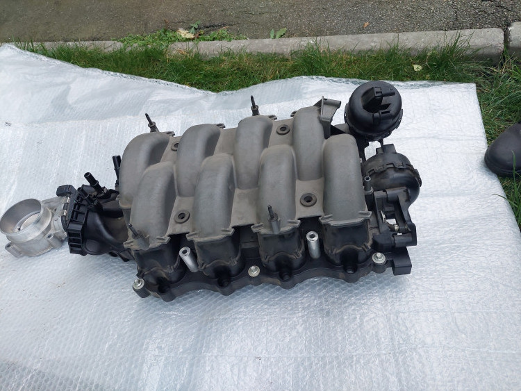 Коллектор впускной Ford F150 5.0 Ford Mustang 5.0 Коллектор Мустанг