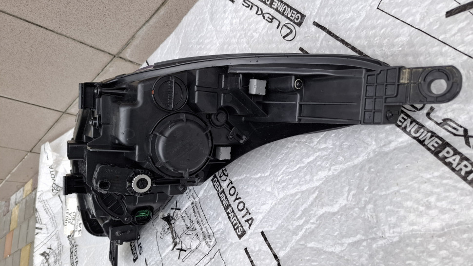 Фара ліва KIA Sportage 4 2018 2019 2020 2021 фара левая Спортейдж 4 F192101200