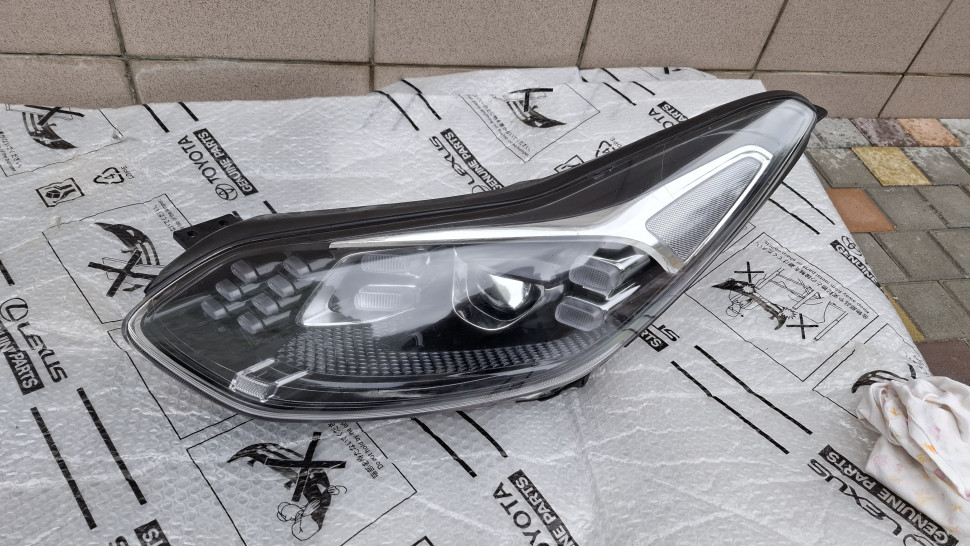 Фара ліва KIA Sportage 4 2018 2019 2020 2021 фара левая Спортейдж 4 F192101200