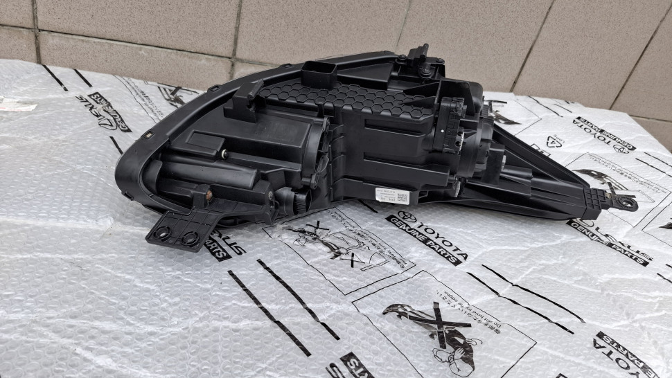 Фара ліва KIA Sportage 4 2018 2019 2020 2021 фара левая Спортейдж 4 F192101200