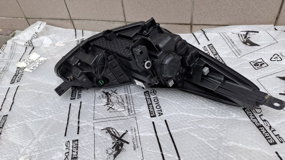 Фара ліва KIA Sportage 4 2018 2019 2020 2021 фара левая Спортейдж 4 F192101200