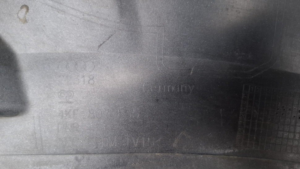 Бампер задній Audi E-Tron 4ke 2019 2020 2021 2022 2023 Бампер задний Ауди Етрон 4ке 4KE807511