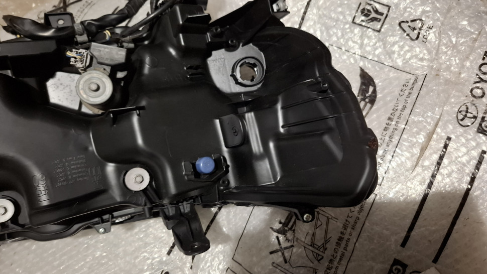 Фара TOYOTA Land Cruiser 200 Executive Black 2015 - 2021 Фара Крузер 200 черная 8110660P40 PZ36760543 PZ36760557