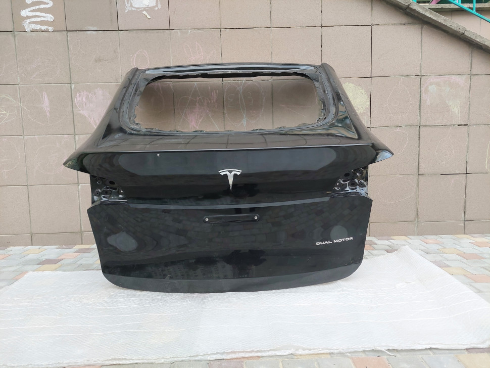 Крышка багажника Tesla Model Y 2020 2021 2022 2023 2024 2019 1493410 ляда Тесла 1493410-EC-A 1493410-E0-A 1493410-S0-A 1493410-01-A