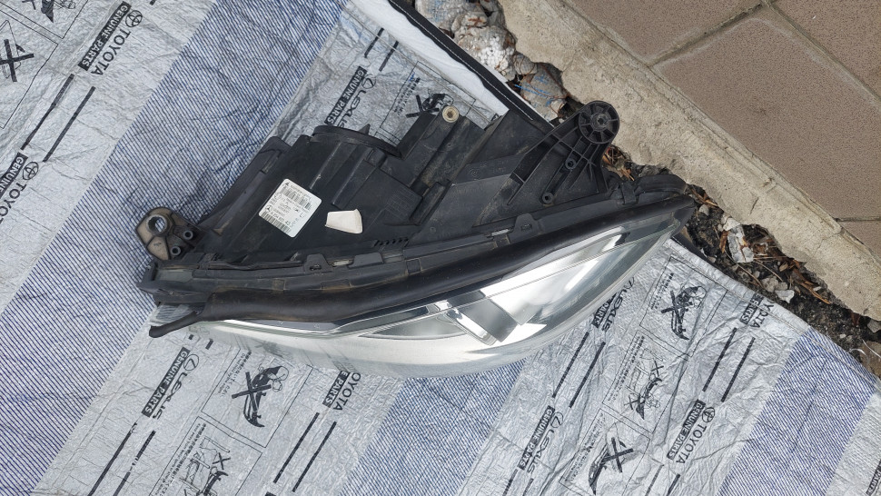 Фара Mercedes w204 рестаил bi-ксенон ILS поворотная Фара Мерседес 204 2014 2013 2012 2011