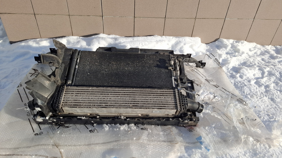 Панель передняя Audi q5 8r радиаторы комплект 2.0 Б/У оригинал