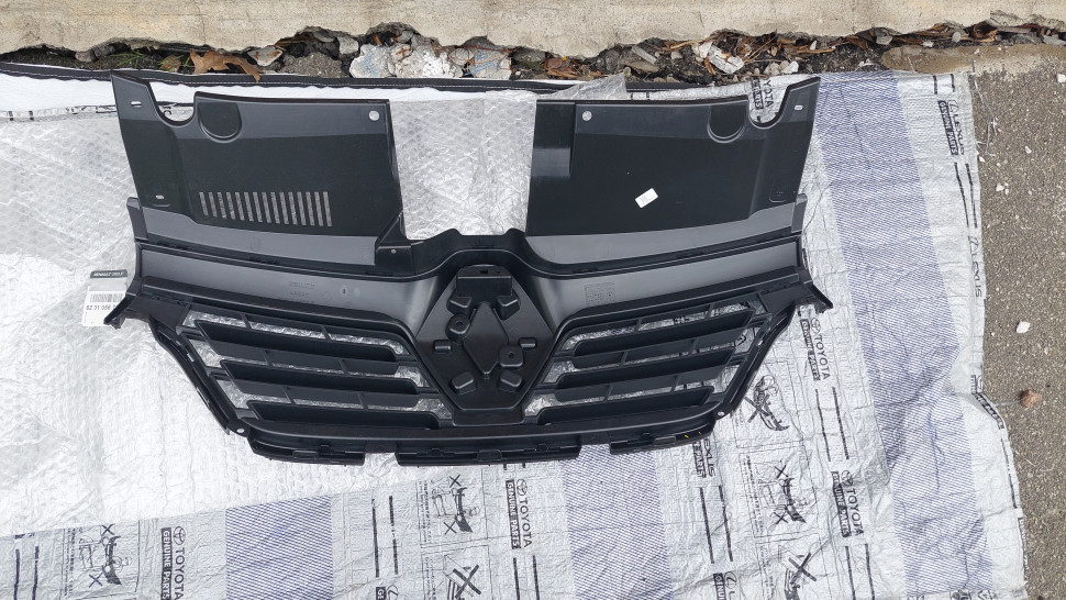 Решетка радиатора Renault LOGAN 2 SANDERO 2 2017 2018 2019 2020 ОРИГИНАЛ 623105875R
