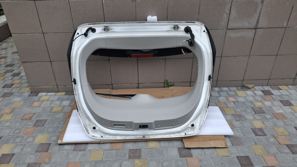 Крышка багажника Nissan Leaf перламутр 2018 2019 2020 2021 2022 2023 2024 2025 в сборе Ляда Нісан Ліф 901005SA0B
