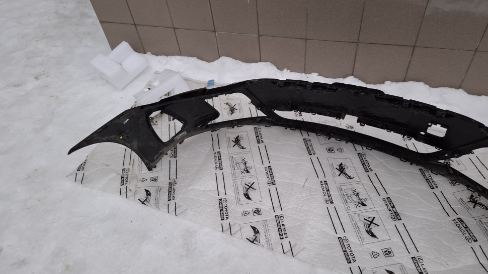 Бампер передний Audi etron e-tron RS GT 4J3807221 Бампер передній Ауді Етрон ГТ РС