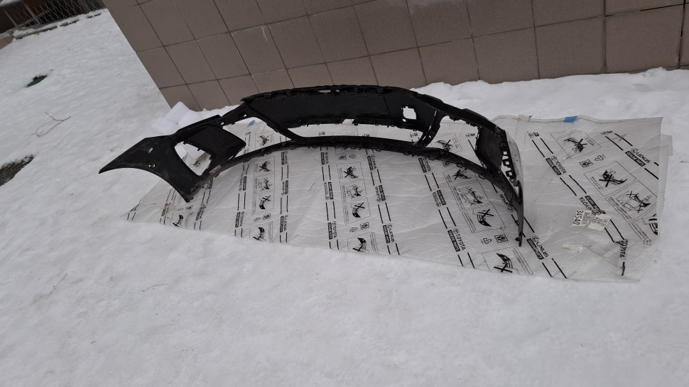 Бампер передний Audi etron e-tron RS GT 4J3807221 Бампер передній Ауді Етрон ГТ РС