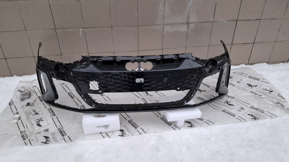 Бампер передний Audi etron e-tron RS GT 4J3807221 Бампер передній Ауді Етрон ГТ РС