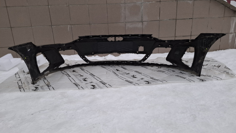 Бампер передний Audi etron e-tron RS GT 4J3807221 Бампер передній Ауді Етрон ГТ РС