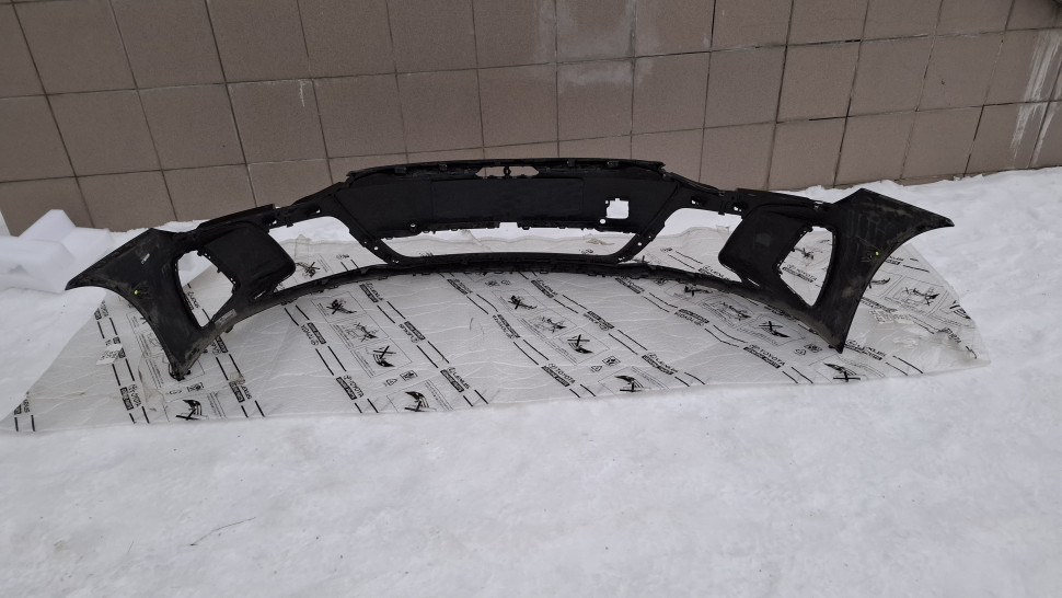 Бампер передний Audi etron e-tron RS GT 4J3807221 Бампер передній Ауді Етрон ГТ РС