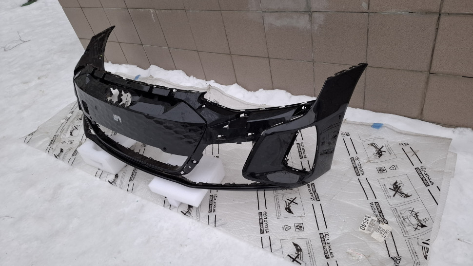 Бампер передний Audi etron e-tron RS GT 4J3807221 Бампер передній Ауді Етрон ГТ РС