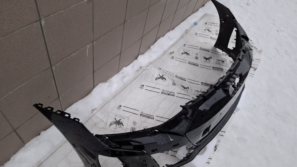 Бампер передний Audi etron e-tron RS GT 4J3807221 Бампер передній Ауді Етрон ГТ РС