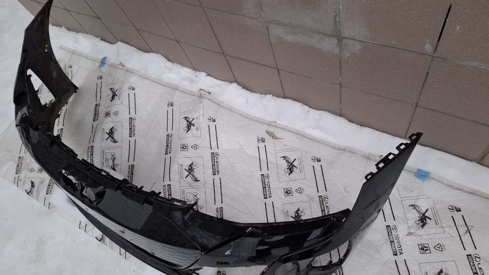 Бампер передний Audi etron e-tron RS GT 4J3807221 Бампер передній Ауді Етрон ГТ РС