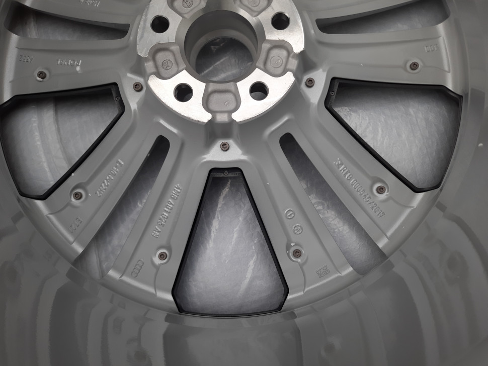 Диск AUDI sport q8 4m r22 4m8601025an VAG Диск Ауди ку 8 Германия Новый Оригинал. Есть только пара дисков. цена указана за пару.