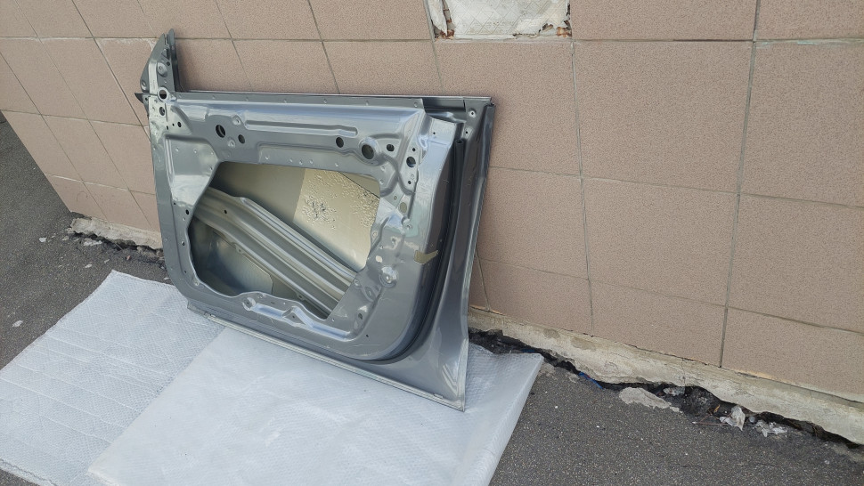 Дверь TESLA MODEL Y 2023 2022 2021 2020 передняя правая бу Двері Тесла модель У