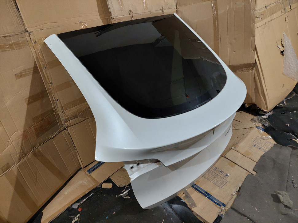 Крышка багажника Tesla model Y PPSW белый перламутр ляда Тесла модел У 2020 2021 2022 2023  1493410-E0-A 1493410