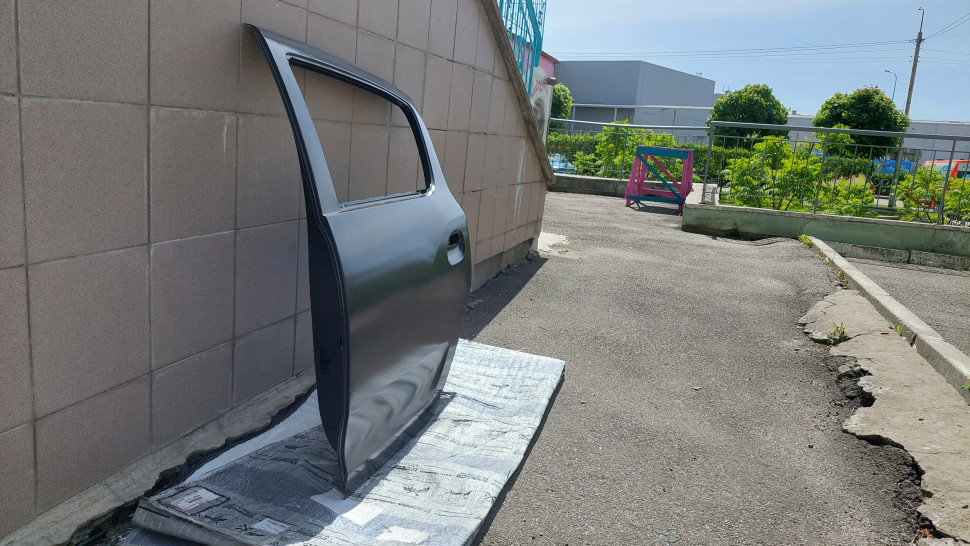 Оригинал новая Дверь задняя Sandero 2 2013-2020 левая Дверь Сандеро 2 дверь Dacia 821017625R