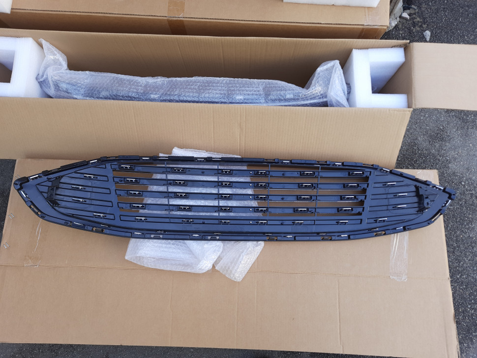 Решетка радиатора Ford Fusion USA 2017 2018 2019 Оригинал / лицензия Решётка радиатора Фьюжн
