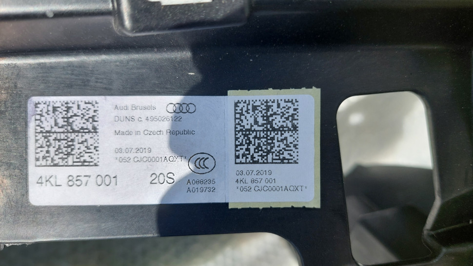 Торпедо AUDI E-TRON Консоль Ауди Е Трон кожа приборная audi q8 торпеда 4kl857001