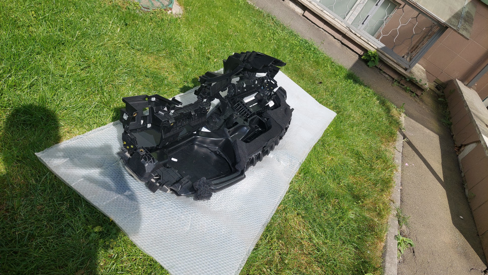 Торпедо AUDI E-TRON Консоль Ауди Е Трон кожа приборная audi q8 торпеда 4kl857001