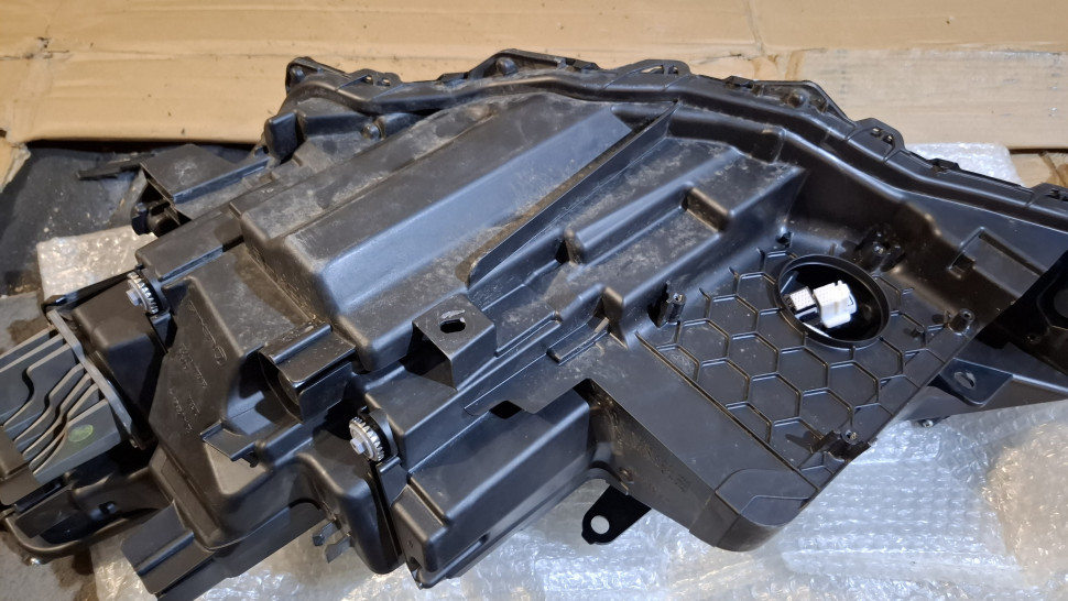 Фара права Lexus RX350 RX350 RX450h 2024 2025 2026 Triple Beam в сборі фара Лексус РХ три лінзи 3