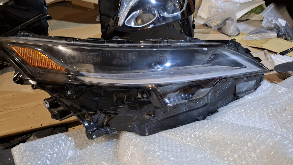 Фара права Lexus RX350 RX350 RX450h 2024 2025 2026 Triple Beam в сборі фара Лексус РХ три лінзи 3