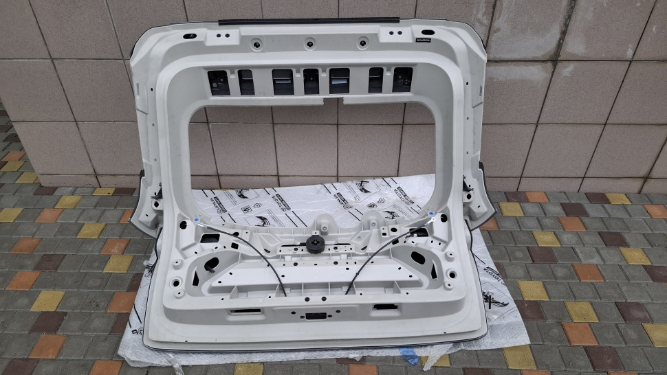 Крышка багажника Nissan Ariya 2023 2024 2025 2026 кришка багажника Нисан Ария 9001A5MB0C ляда Ніссан Арія