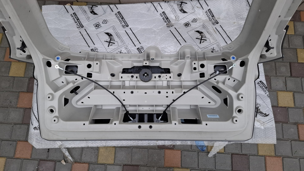 Крышка багажника Nissan Ariya 2023 2024 2025 2026 кришка багажника Нисан Ария 9001A5MB0C ляда Ніссан Арія