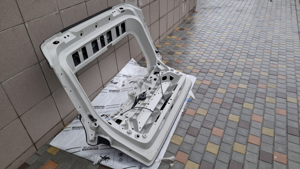 Крышка багажника Nissan Ariya 2023 2024 2025 2026 кришка багажника Нисан Ария 9001A5MB0C ляда Ніссан Арія