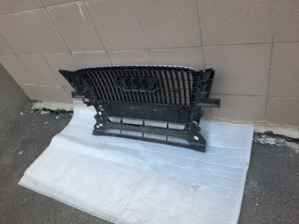 Решетка радиатора AUDI Q5 8R 2012 2011 2010 2009 Решетка Ауди Ку5